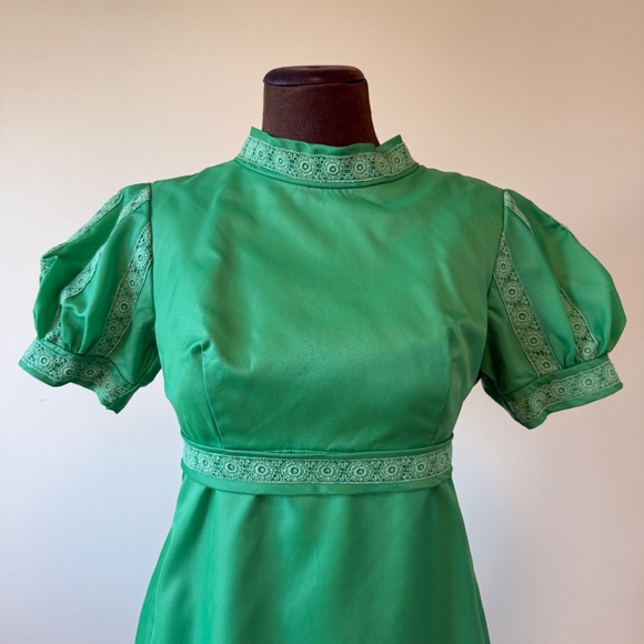 Vintage 60s emerald/kelly green maxi dress 💚 - Picture 4 of 8